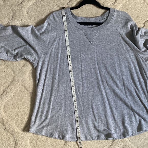 Lisa Rinna Flutter Sleeve Top Size XL - Picture 12 of 12